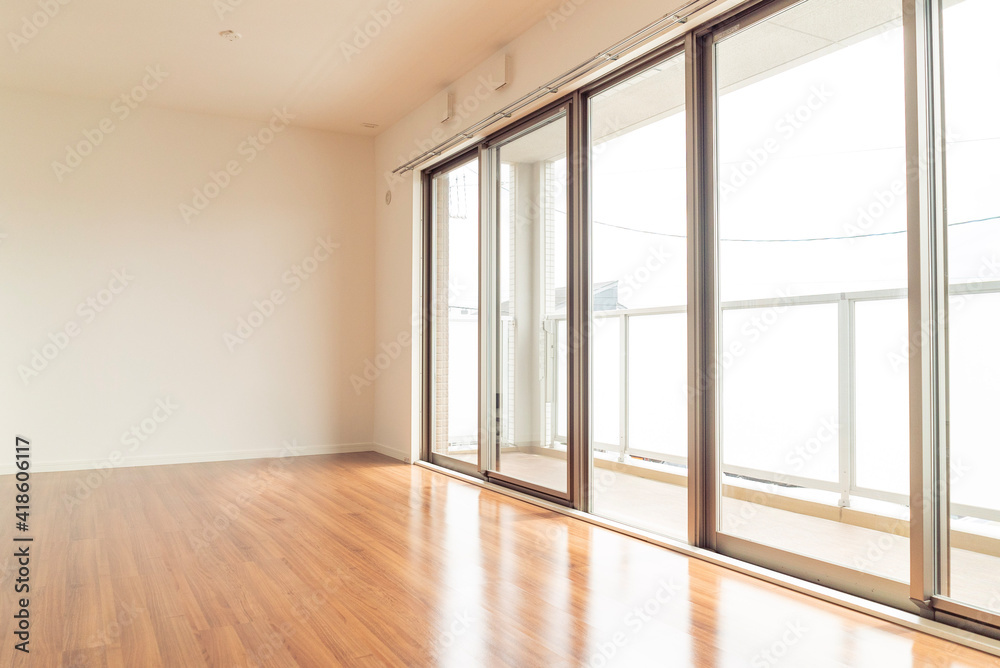 Fototapeta premium empty room with windows