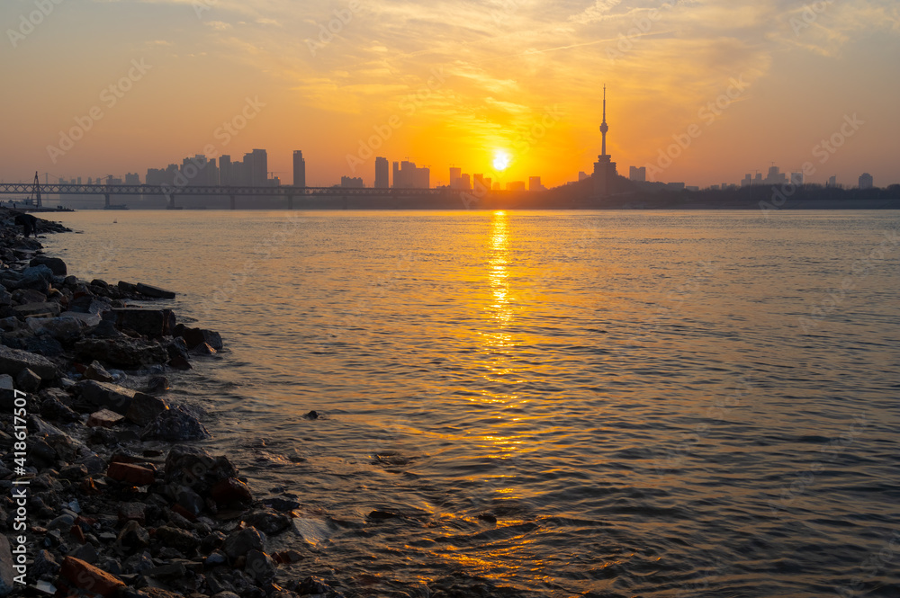 Fototapeta premium Wuhan city skyline scenery in Wuahn, Hubei, China