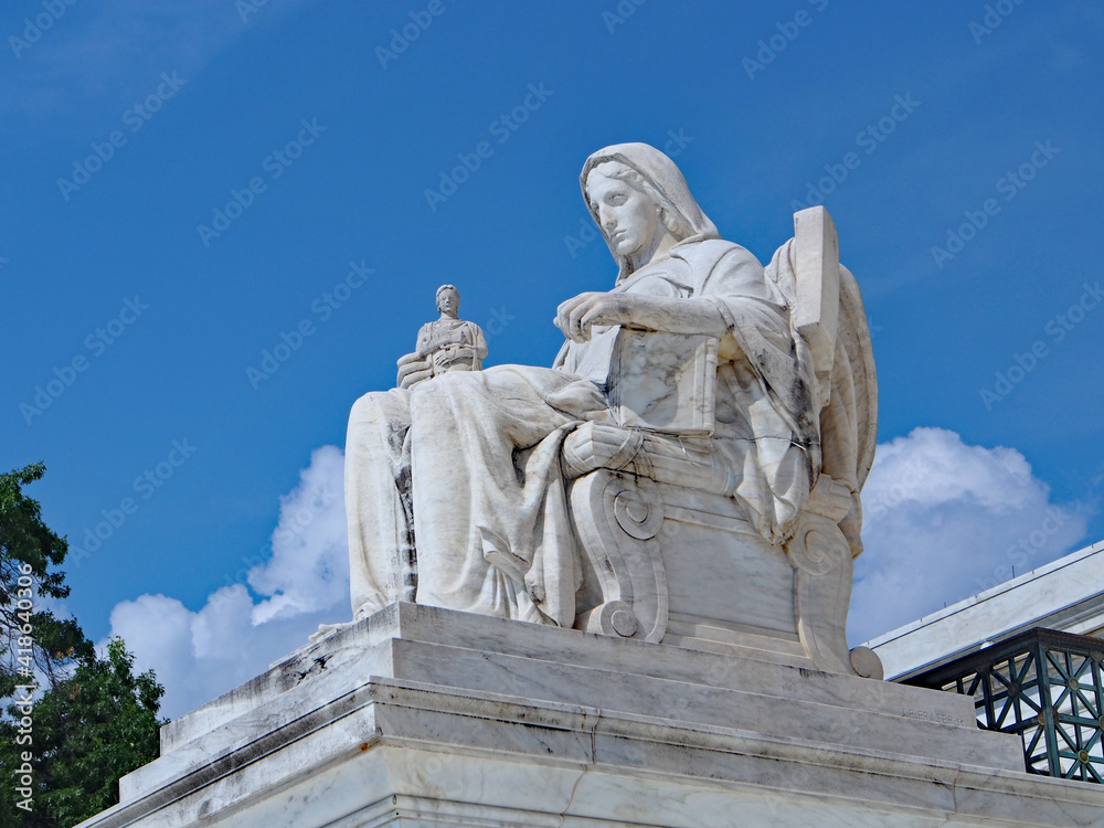 Naklejka premium Statue of Contemplation of Justice,in front of United States Supreme Court