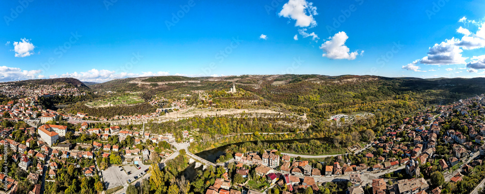 Fototapeta Aerial sunset panorama of city of Veliko Tarnovo, Bulgaria