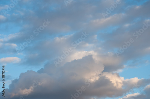 View of the sky with clouds on a late winter afternoon