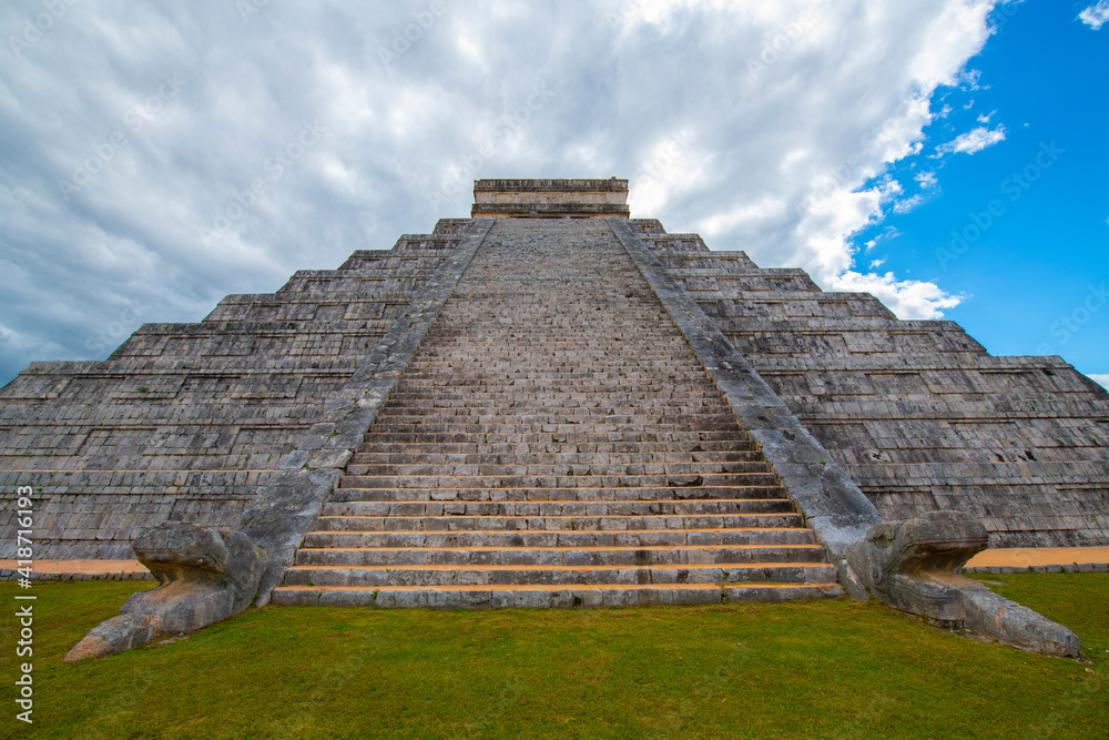 Temple of Kukulcan El Castillo at the center of Chichen Itza archaeological site in Yucatan, Mexico. Temple of Kukulcan El Castillo at the center of Chichen Itza archaeological site in Yucatan, Mexico.