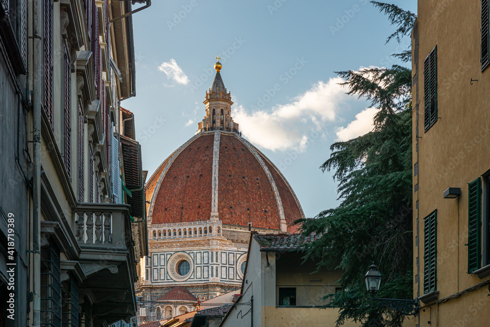 Fototapeta premium View on dome of Florence Duomo or Basilica di Santa Maria del Fiore cathedral in Florence, Tuscany, Italy
