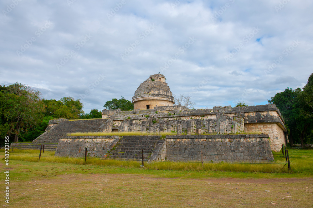 El Caracol Observatory at the center of Chichen Itza archaeological site in Yucatan, Mexico. Chichen Itza is a UNESCO World Heritage Site.