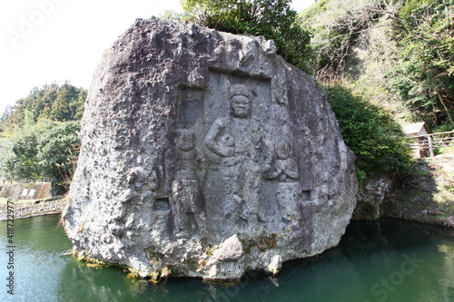 国東半島の天念寺川中不動 photo