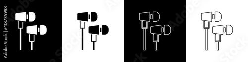 Canvas-taulu Set Air headphones icon icon isolated on black and white background
