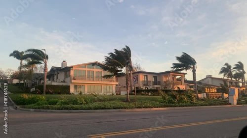 Wallpaper Mural Wind storm by beach front homes Torontodigital.ca
