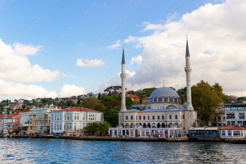 View from the Bosphorus Strait to Beylerbeyi Mosque, also known as Hamid-i Evvel Mosque in Istanbul, Turkey.