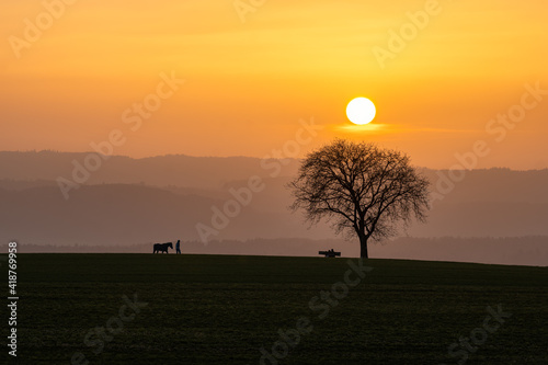 Sonnenuntergang im Frühling
