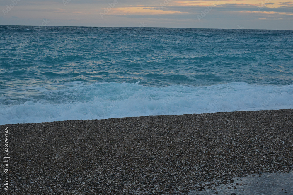 Obraz premium waves on the beach