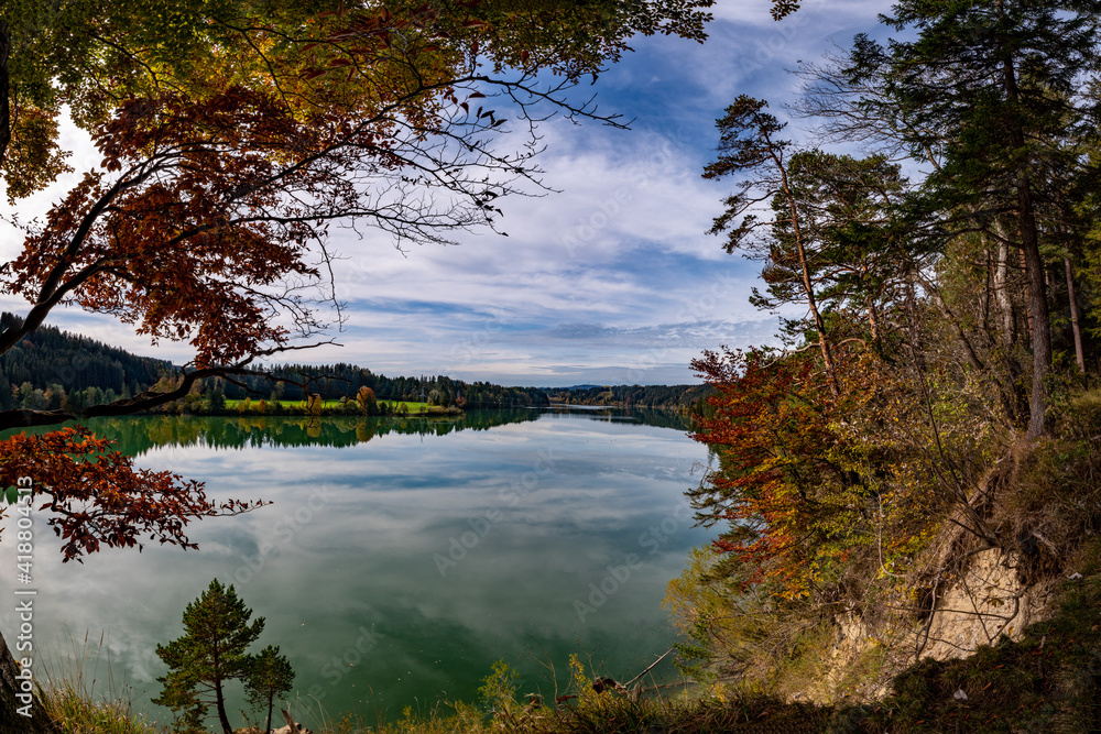 Fototapeta premium Blick vom Lechufer, Lechtalbrücke, Oberbayern, Pfaffenwinkel, Bayern, Deutschland