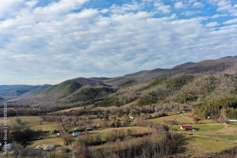 Obraz premium Aerial View Mountain Valley