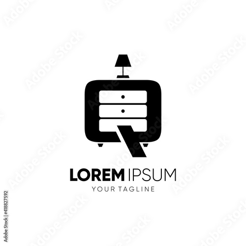Letter Q Cabinet Logo Design Vector