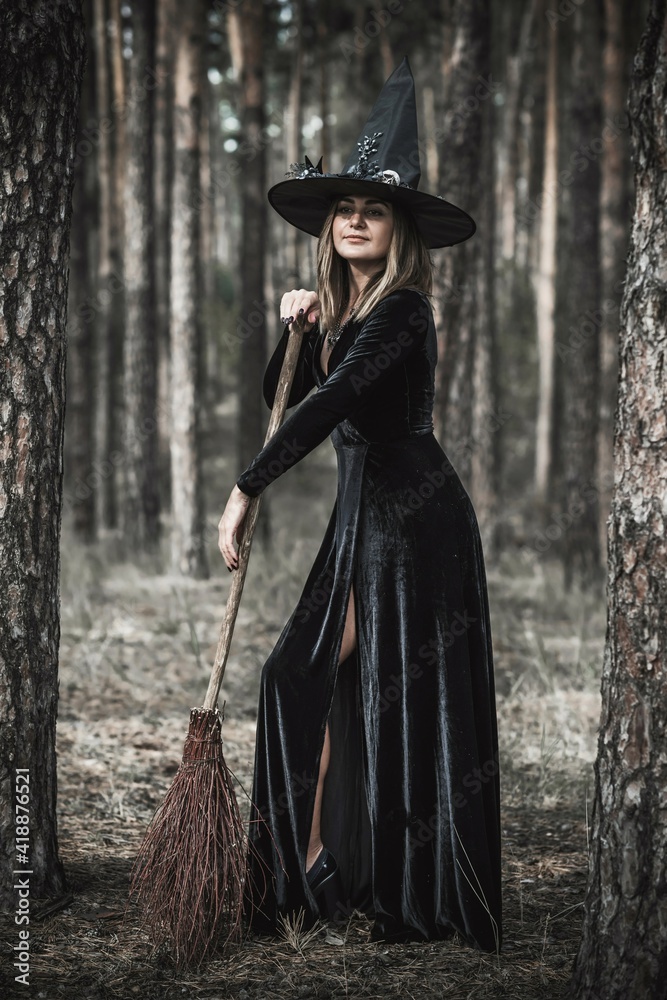 Naklejka premium Witch costume, magic concept, illustration for party or carnival, mystical fashionable style