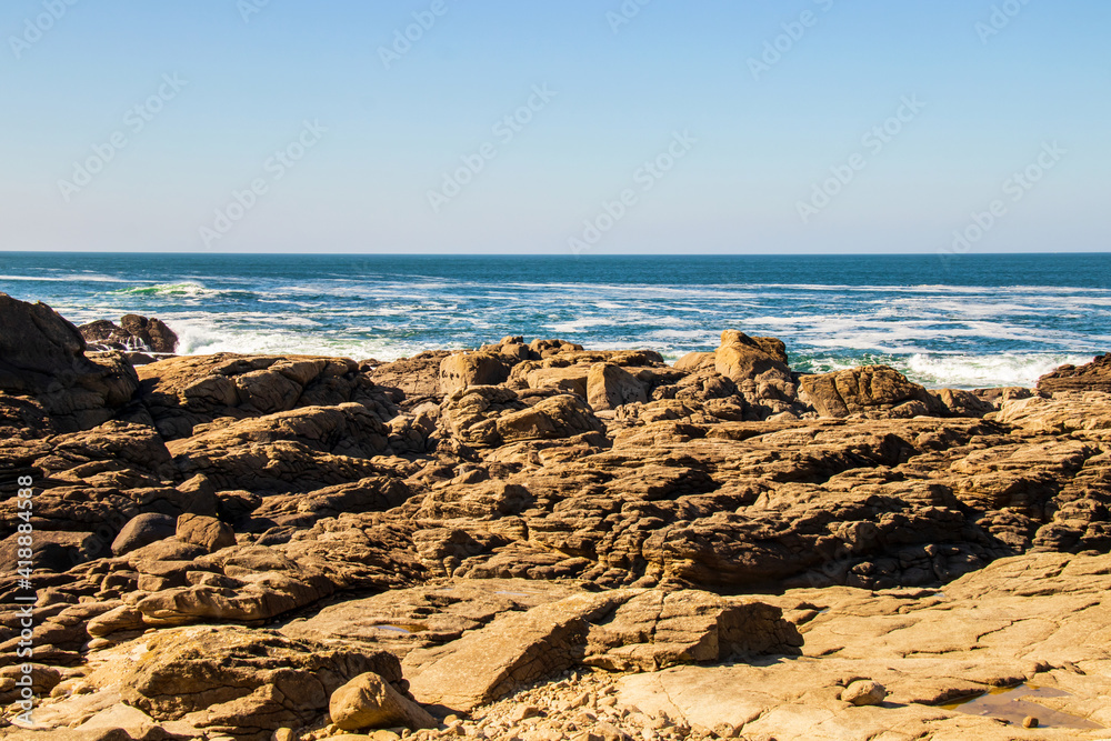 Saint Guénolé. La côte rocheuse. Finistère. Bretagne