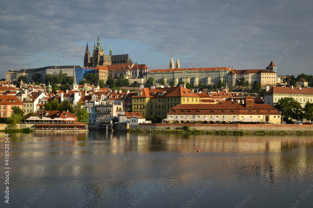 Moldava y Castillo de Praga