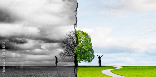 Silhouette einer Frau in einer Landschaft mit unterschiedlichen Emotionen als Komzept photo