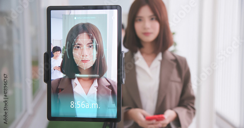 Foto face recognition to clock in