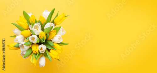 Yellow and white tulip flowers bouquet