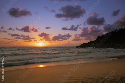 Sunrise on the beach Nascer do sol praia