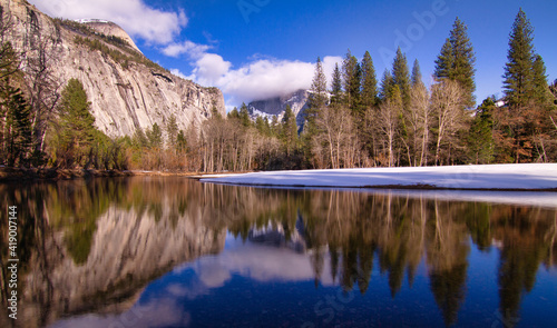 Fototapeta Naklejka Na Ścianę i Meble -  Reflections in Yosemite