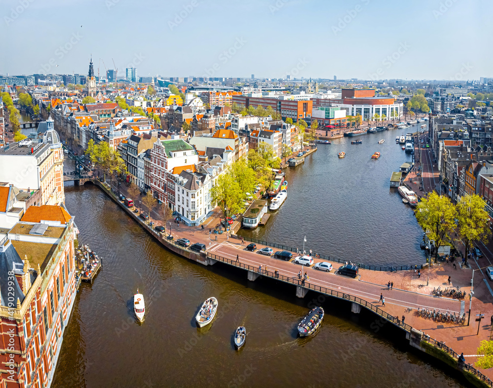 Obraz premium River Amstel in Amsterdam, Netherlands