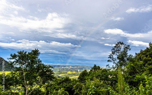 Paisagem com arco-  ris