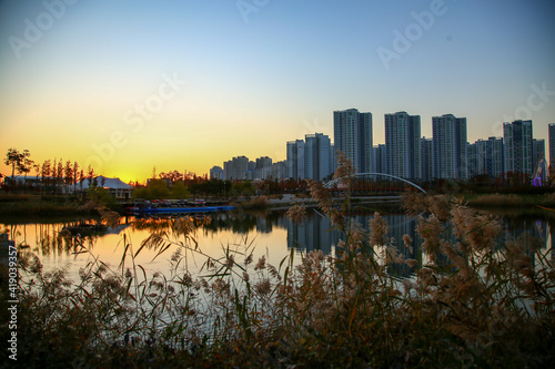 한국 인천에서 보는 아파트가 보이는 View of apartments from Incheon, Korea