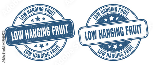 low hanging fruit stamp. low hanging fruit label. round grunge sign