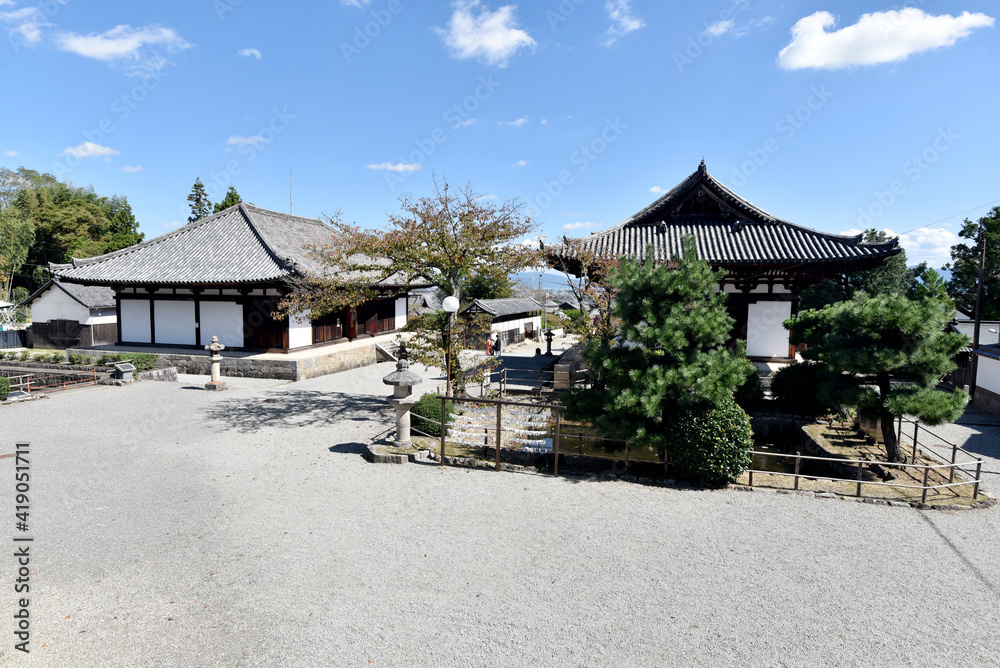 当麻寺　金堂と金堂　奈良県葛城市