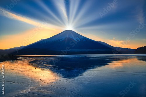 富士山と太陽光線・合成