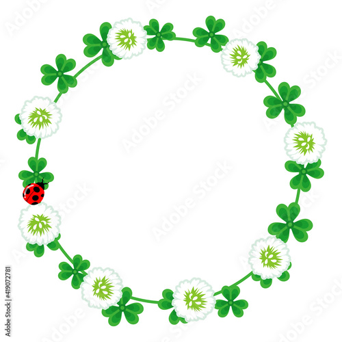 Wreath of White clover
