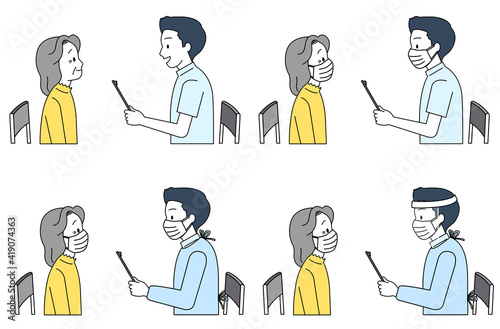 診察を受ける高齢女性