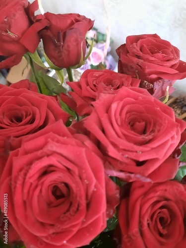 red roses bouquet