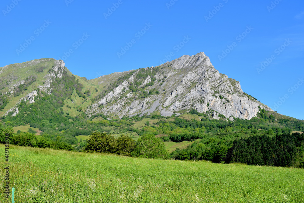 Fototapeta premium Balerdi - Aralar - 1