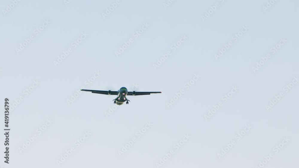 Local airlines, turbo propeller plane flies overhead.
Propeller cargo plane Local airlines, turbo propeller plane flies overhead.
Propeller cargo plane