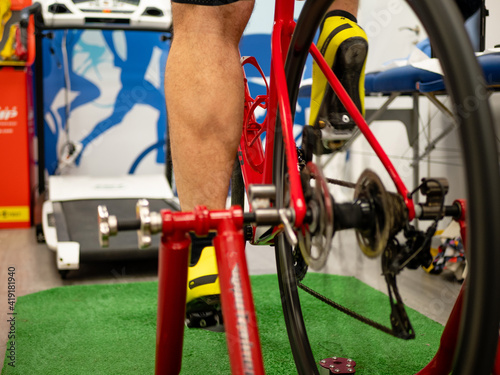 BIOMECHANICS OF THE CYCLIST RESISTANCE TRAINING