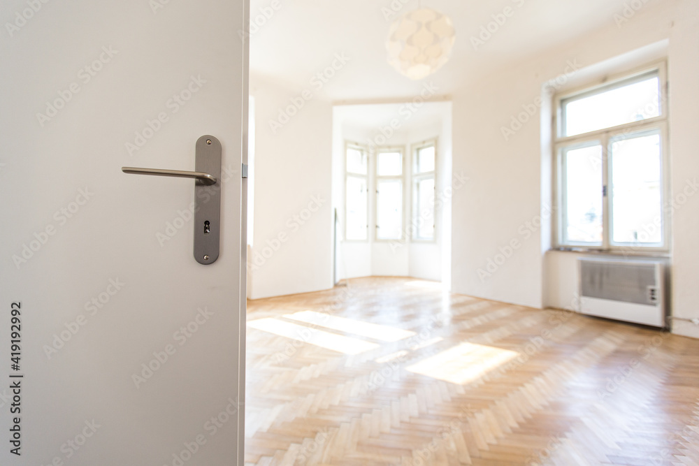 Ταπετσαρία Empty rental appartment ready for a new tenant to move in