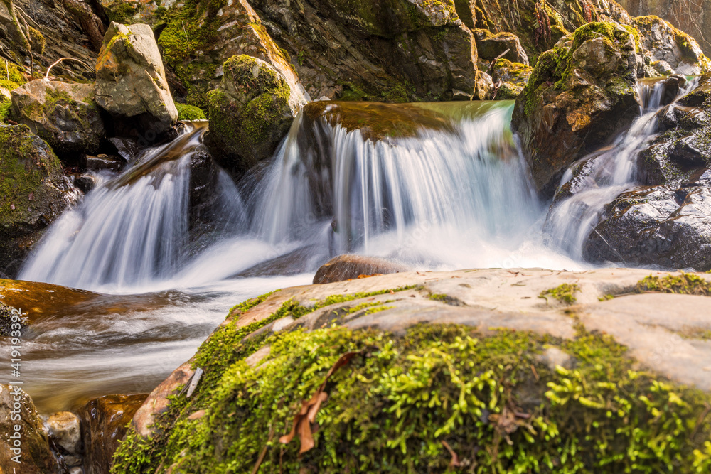 Fototapeta premium Oberstdorf - Gaisbachtobel - Wasserfall - Allgäu - Frühling