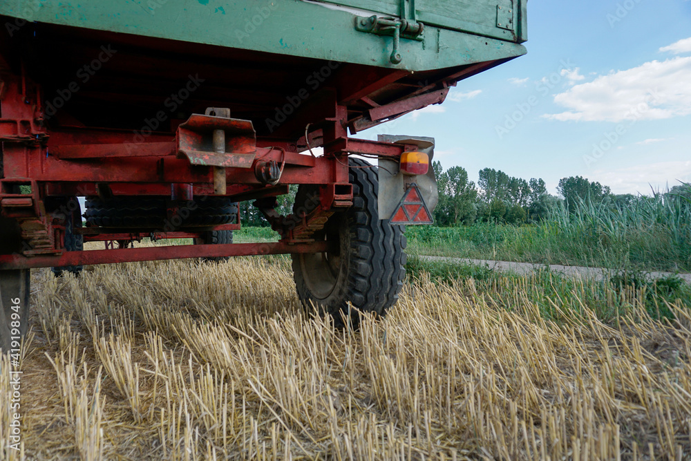 Obraz premium Agricultural field in Bavaria photographed in daylight