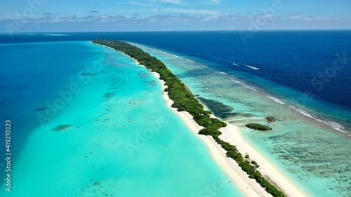 Quadro su tela Bird's eye view of tropical islands in the ocean