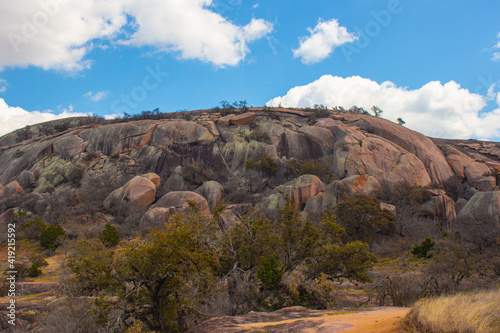 Enchanted rock national state park trail, hiking at the hill country texas