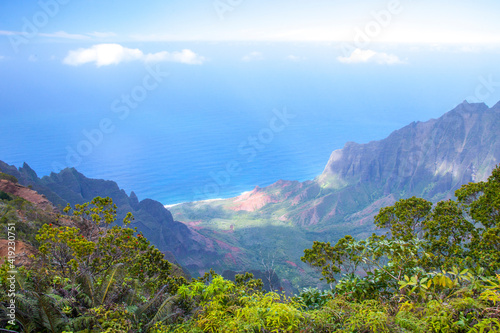 USA, Hawaii, Kauai, Waimea Canyon State Park view towards the Na Pali Coast