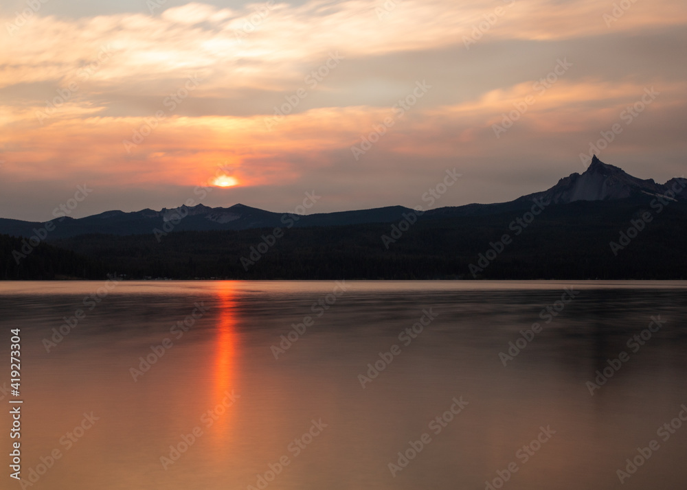 sunrise at diamond lake
