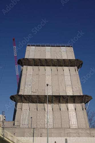 マンションの建設現場　防音シート