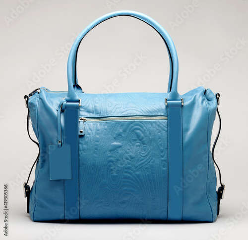 Fashionable and stylish walking handbag for woman.