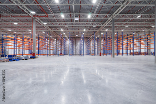 Fototapeta Naklejka Na Ścianę i Meble -  Interior of new large and modern warehouse space