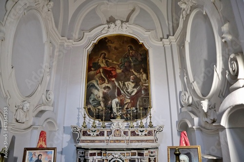 Napoli - Terza cappella di destra della Chiesa di Santa Maria di Costantinopoli photo
