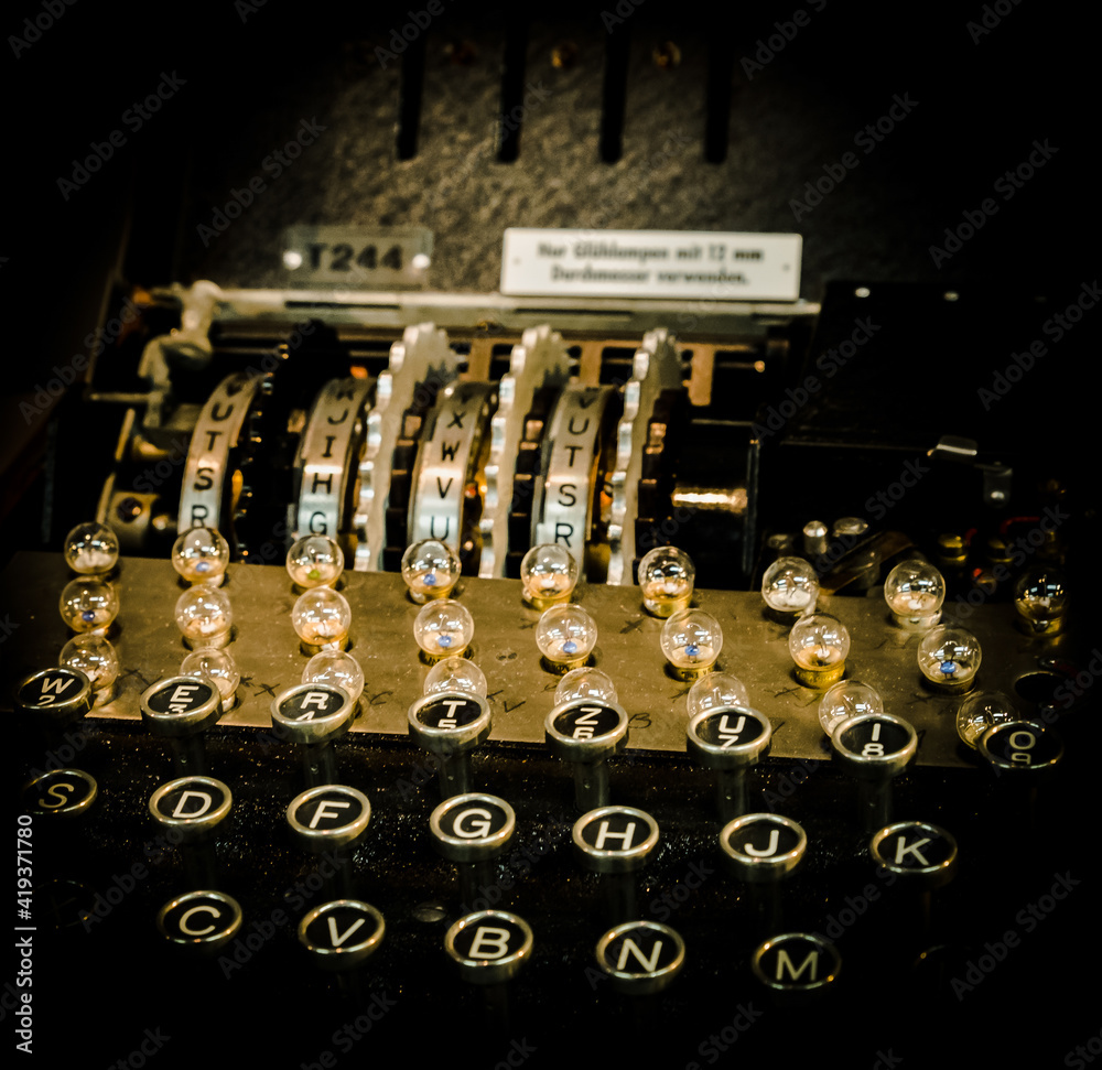 Keyboard, Bulbs & Rotors German World War 2 'Enigma' Machine - obrazy, fototapety, plakaty 