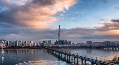 Obraz na płótnie sunset over the river, Seoul South Korea w salonie